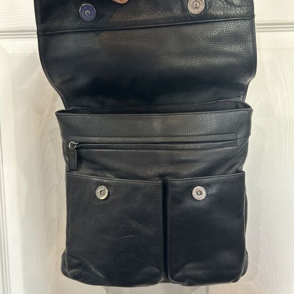 Vintage Nine West Black Leather Messenger Bag Flap Crossbody Purse - Picture 4 of 13